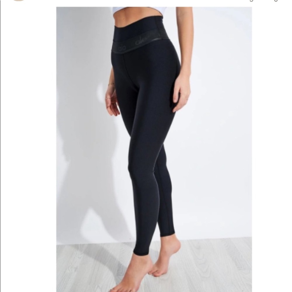 Alo yoga high-waist legging with Alo Waistband XS K283